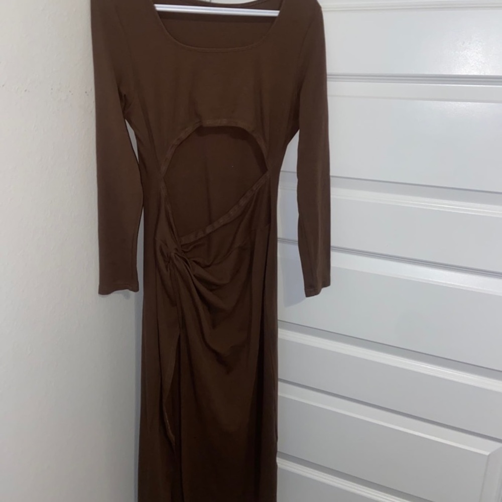 Cut out twist front split thigh dress